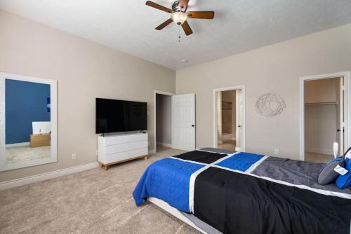 Stylish 3 Bedroom With Tons of Games and 85 Inch TV