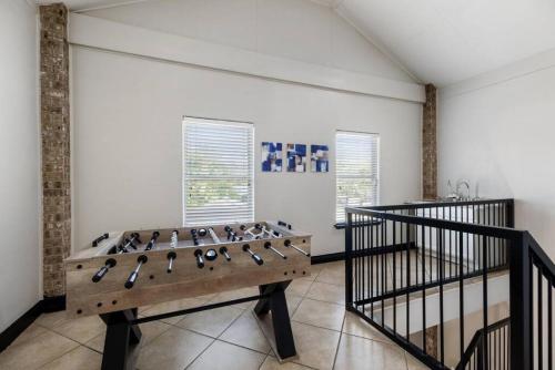 Stylish 3 Bedroom With Tons of Games and 85 Inch TV in Houston, USA