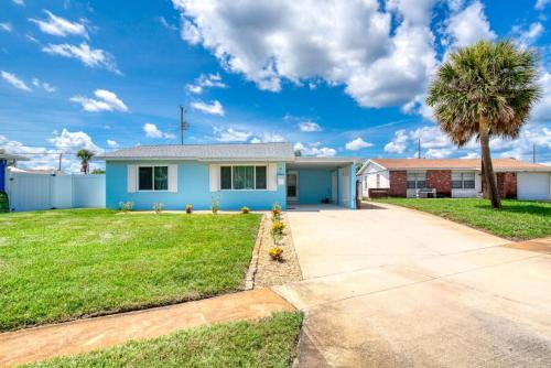 Tropical Vibes Bungalow with Pool Tropical Vibes Bungalow with Pool