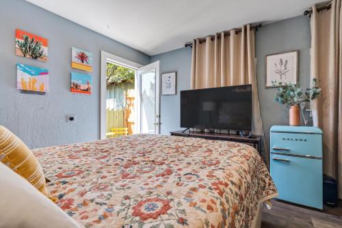 Cinnamon Bear Creekside Inn - image 7
