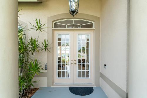 New Gulf Access Home with Private Solar Heated Pool and Spa -Villa Dreamweaver, Cape Coral - Roelens Vacations detail