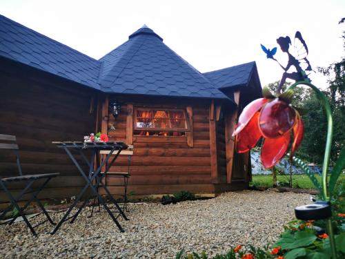 Viesnīcas āriene, La cabane du Nuton Ardennais in Lonny