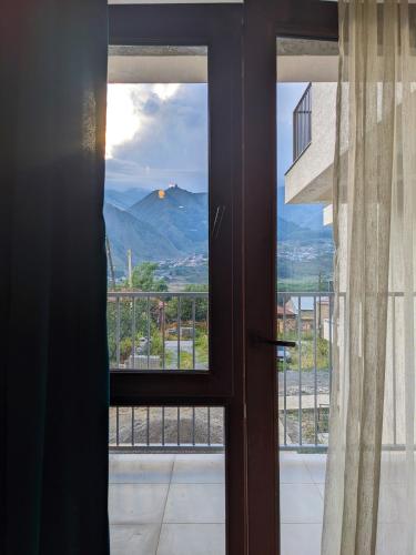 周邊環境, Milky Way in 卡茲別克