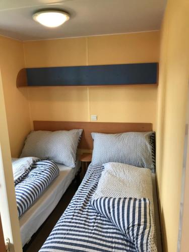 3 bedrooms, 6 beds