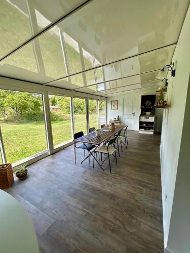 Koplietošanas atpūtas telpa ar TV, la maison d'hôtes des Charentes (la maison d'hotes des Charentes) in Cresse