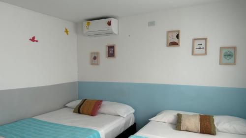 2 double beds