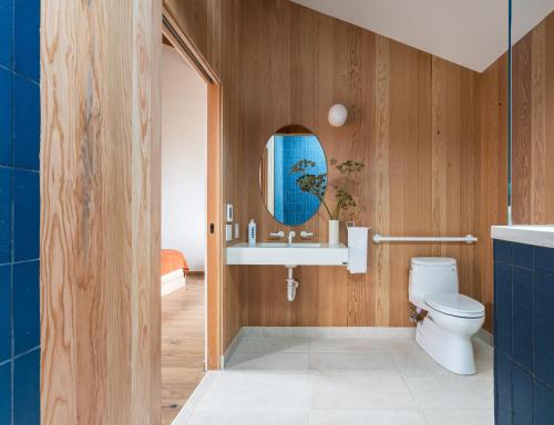 The Sea Ranch Lodge - 화장실