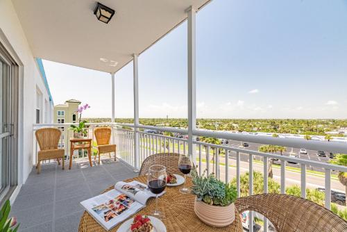 Oceanfront Beach House Pool Balcony - image 10