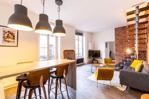 Maison, type Triplex atypique de charme gîte à louer Saint-Brieuc