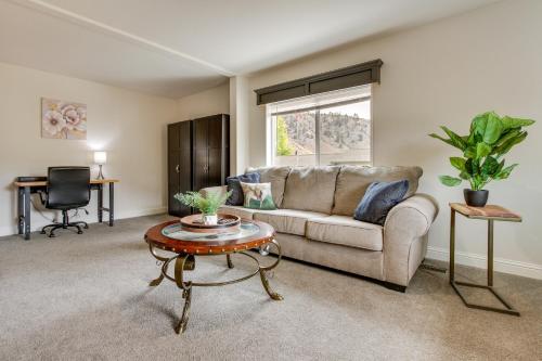 Riverfront Helena Retreat with Small Dock and Kayaks! Riverfront Helena Retreat with Small Dock and Kayaks!