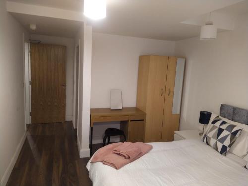 Spacious Two bedroom City apartment Longs Place, Dublin 8