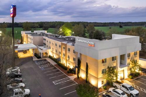 Fairfield by Marriott Inn & Suites Lumberton - 숙소 외관