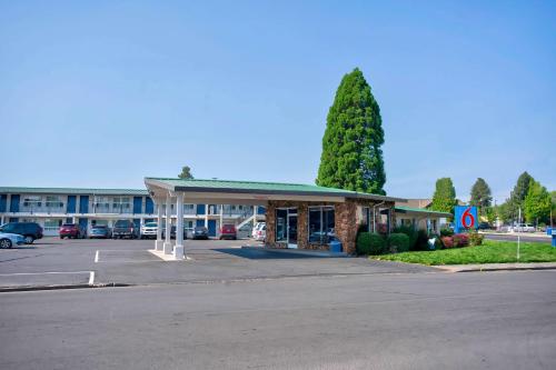 Motel 6-Bend, OR