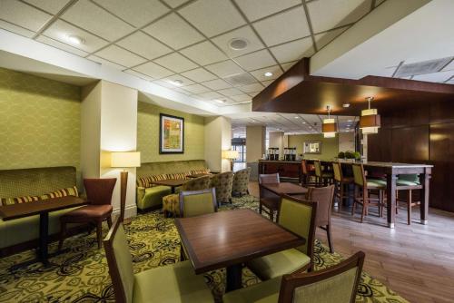 Hampton Inn By Hilton Meridian