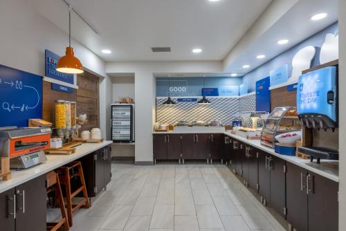 Holiday Inn Express Rochester South - Mayo Area by IHG in Rochester, USA