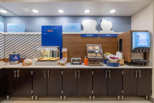 Holiday Inn Express Rochester South - Mayo Area by IHG in Rochester, USA