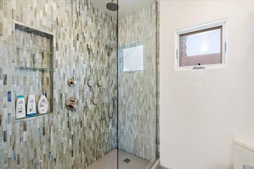 Craftsman Bungalow- University Heights 2BR Home in San Diego, USA