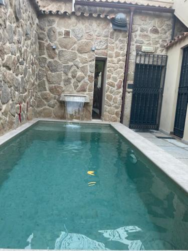 LA CASONA DE BAUTISTA 4 estrellas con piscina montanchez CACERES
