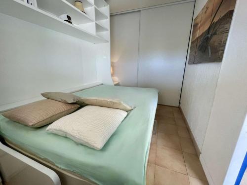 Apartment image 9