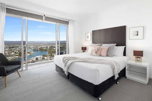 Premium Two Bed Two Bath, Level 31 - Ocean View Apartment image 3