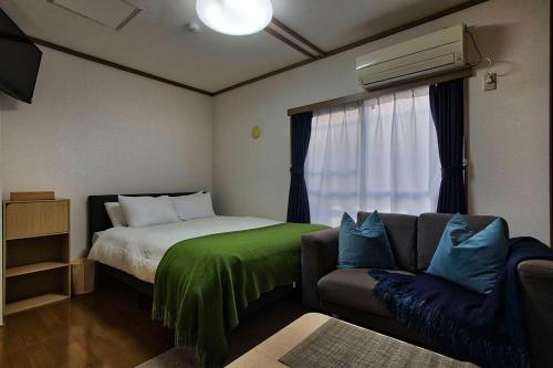 GraftFlat Wakamatsu B 2BR for 4 Guest, Shinjuku Backyard!