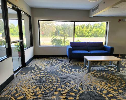 ล็อบบี้, เดย์ อินน์ บาย วินด์แฮม ลาเพลซ-นิวออร์ลีน (Days Inn by Wyndham LaPlace- New Orleans) in ลาเพลส (LA)