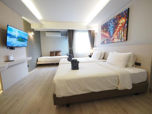 room detail thumbnail 1