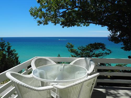 Sunset Serenity - Incredible Home On Lake Bluff!, Frankfort (Foto 2)