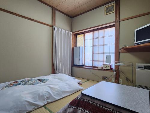 Japanese Style Single Room with Shared Bathroom