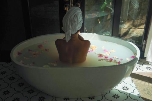 Hoi An Oasis Rosie Villa - 1 Bedroom with Private Pool and Garden View, Local Hoi An Decor, Hoi An (foto 7)