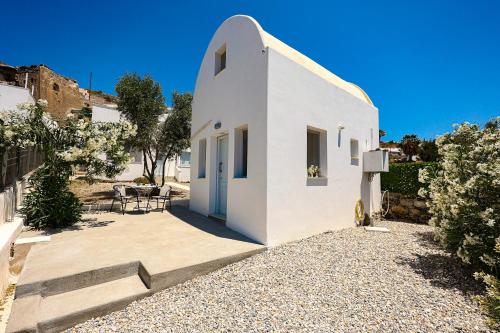 Santorini cycladic house for 2 persons by MPS