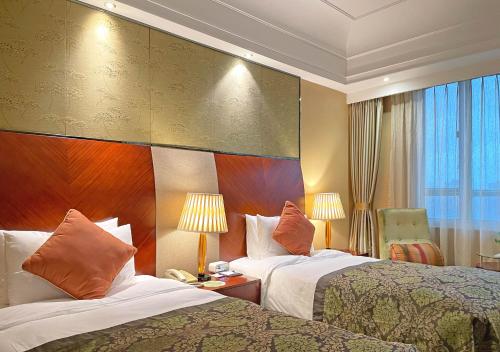 room detail thumbnail 1