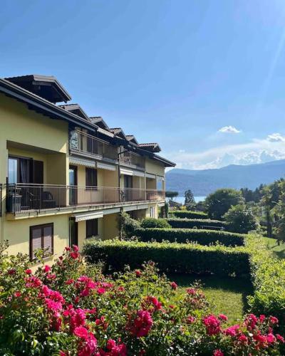  Sém Chi, the oasis on the lake in Cerro Lago Maggiore