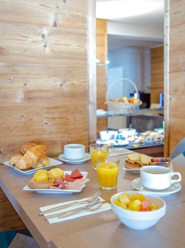 ห้องอาหาร, SOWELL HOTELS Le Pas du Loup in อีโซลา