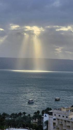 נגיעה מהים, Tiberias (fotografie 9)