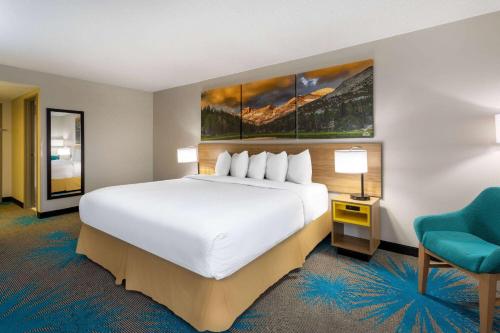 Days Inn & Suites by Wyndham Denver International Airport Denver