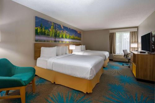 Days Inn & Suites by Wyndham Denver International Airport