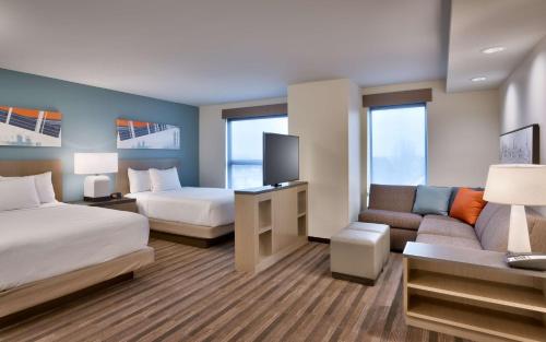 2 bedrooms, 3 beds