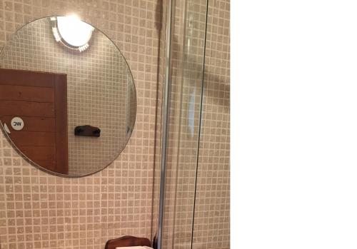 Triple Room with Private Bathroom image 3