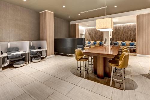 Udvendig, Crowne Plaza Dulles Airport By IHG in Herndon (VA)