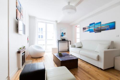 High Standing 2-Room Apartment in Latin Quarter Paris