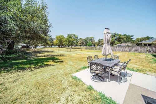 Casa on the Cove in Flint (TX)
