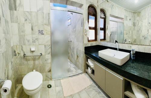 Bathroom, Casa de Alto Padrao Itamambuca in Praia de Itamambuca