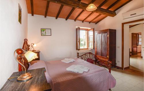 5 Bedroom Cozy Apartment In Montorsaio