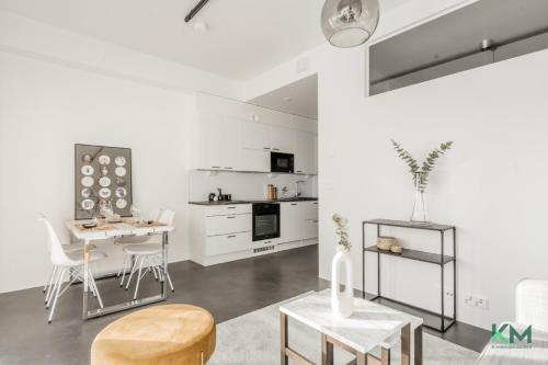 Kotimaailma - Kaunis ja hyvin valoisa kaksio Vantaalta in Rajakylä