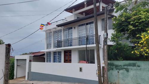 Nira Villa