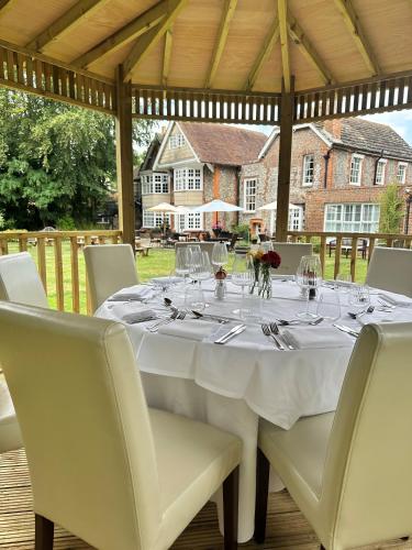 Hotelli välisilme, Findon Manor Hotel in Angmering