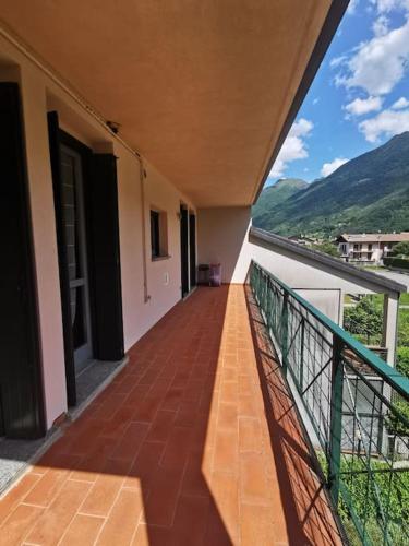 Balcony/terrace, [Introbio-Lecco] La casa di Lucy vista montagna in Introbio