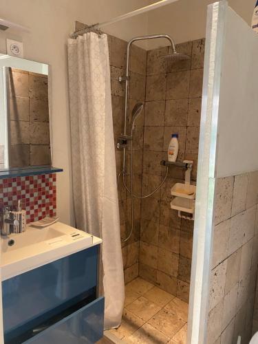 Doccia, Logement privé Nice - Crémat (Logement prive Nice - Cremat) in Cremat