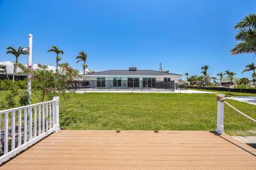 Good Vibes and Tan Lines! Private Beach with Heated Pool - Villa Good Times, Fort Myers Beach